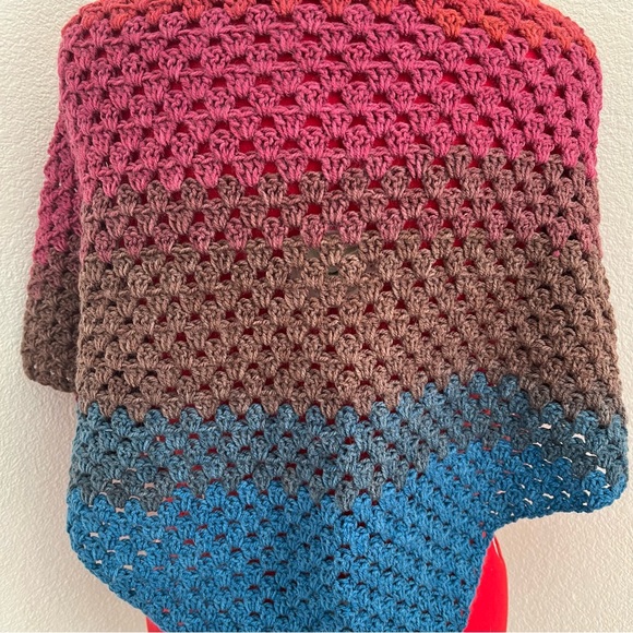 Handmade Crochet Boho Shawl Cape Wrap Scarf NWT - Picture 3 of 9